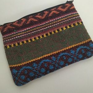 Hand embroidered card holder / coin purse